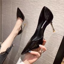 2021 summer Joker new sexy side empty single shoes Net red French high heels womens thin heel black pointed shoes
