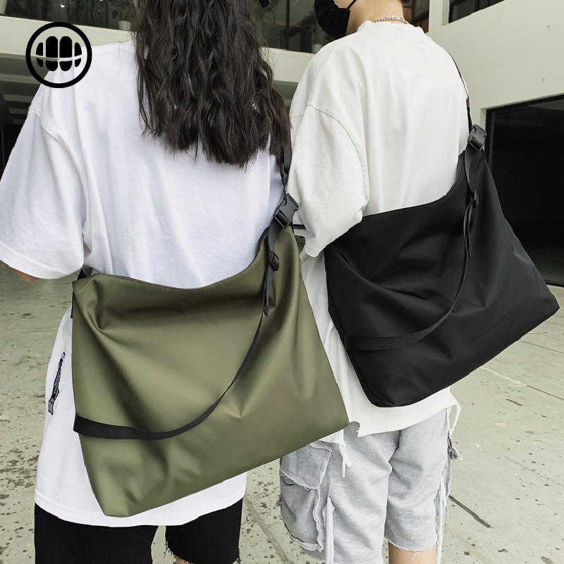 Satchel men's bag skewed cross single shoulder differential bag Chauder student Leisure 100 lap tooling bag sloped satchel