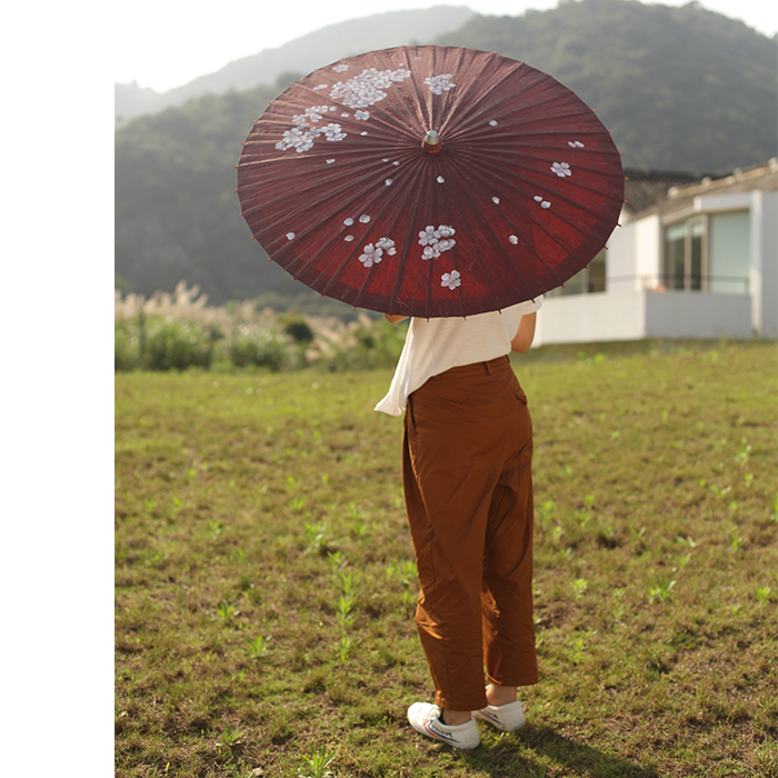 Paper umbrella Family products High-end oil paper umbrella handmade umbrella Traditional vintage practical hand-painted Hanfu oil paper umbrella
