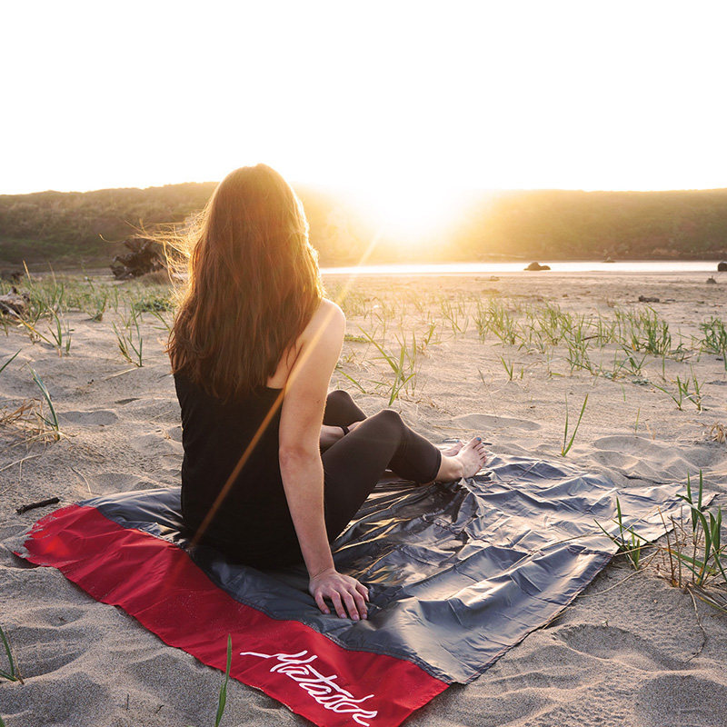 American Matador pocket picnic mat waterproof anti-scraping moisture-proof ultra-light and small portable tourist meadow beach mat