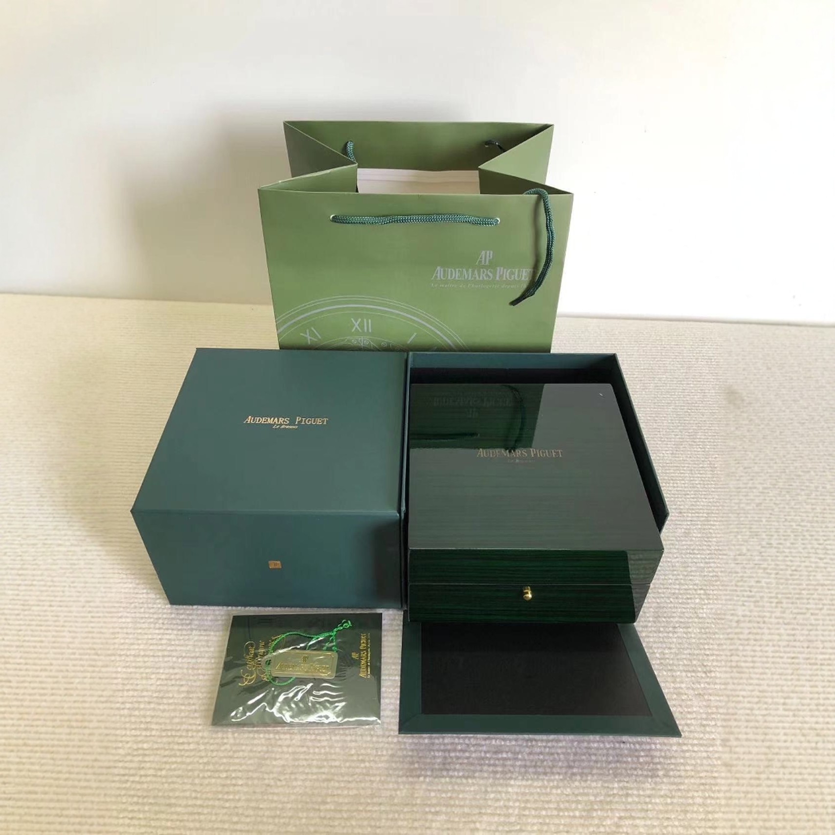 Ap Watch Box Oak Series Watch Packaging Gift Storage Lacquered Wooden Box Full Set Packaging Box Handbag