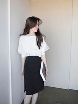 2022 Summer new ladies Mini-Scented Wind Skirt Suit Lukewarm Wind Superior Black Open Fork Dress Surges