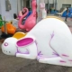 Флуоресцентный зеленый и белый слайд «Кролик»