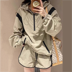 European fashion suit women's hooded sunscreen jacket temperament color matching casual shorts running sportswear two-piece set