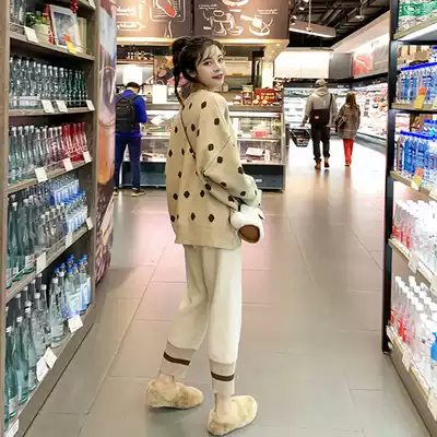 2021 autumn and winter New sweater pants two-piece Net Red foreign pie short man high suit women autumn fashion