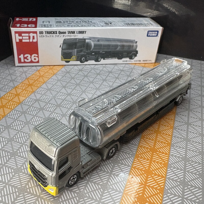 Tomy Tomica Alloy Collection Car Model Tomica Extended Version 136 Ud Oil Tanker Towing Transport Truck Tomy Tomica Alloy Collection Car Model Tomica Extended Version 136 Ud Oil Tanker Towing Transport Truck
