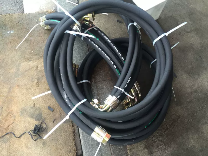 ống thép dẫn dầu thủy lực Ống thép cao su bện ống dầu thủy lực ống thép chống cháy nổ áp suất cao Ống thép bện ống thép chịu mài mòn, chịu nhiệt và chịu dầu ống cao su thủy lực