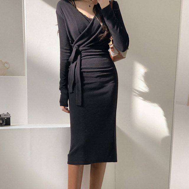 Autumn and winter Korean temperament elastic V-neck pleated straps long-sleeved self-cultivation slim bottoming waist long dress women