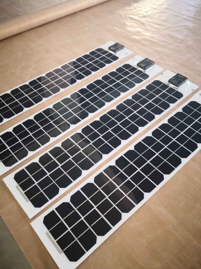 Solar panel power panel assembly Semi-flexible 12V charger 10w car with car RV top modification