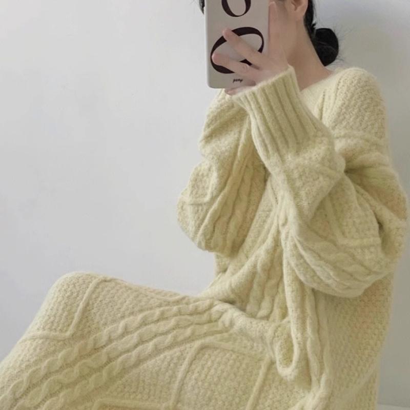 秋日风尚：法式慵懒打底连衣裙👗的温暖新定义