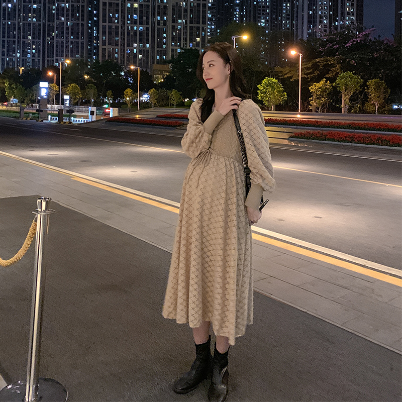 Pregnant women dress autumn and winter tide mom fashion style 2020 padded plus velvet pregnant women knitted lace dress does not show