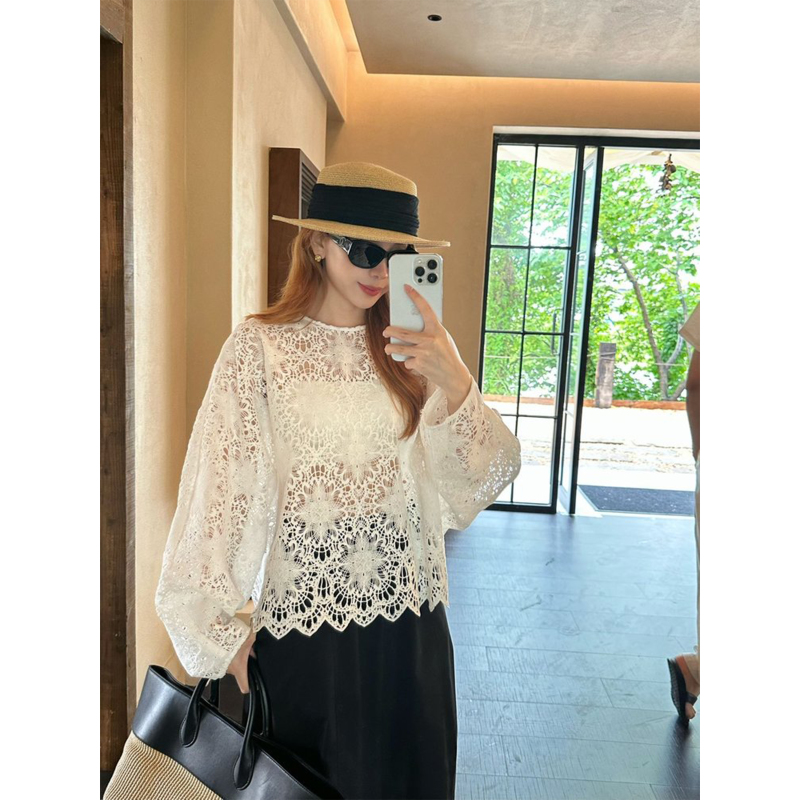 【French Romance】Three-Dimensional Embossed Texture Star-Patterned Lace Long-Sleeve Top with Small Round Neck and Slightly Loose Fit for Women