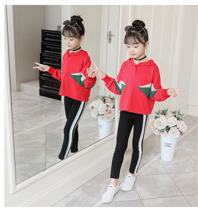 Cô gái xuân hè 2019 quần áo trẻ em nước ngoài mới của phụ nữ mạng phù hợp với màu đỏ thủy triều trẻ em lớn thời trang thể thao hai mảnh - Phù hợp với trẻ em ao so sinh be trai