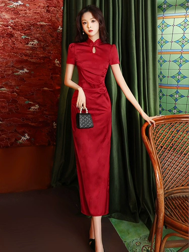 Red Cheongsam 2024 Новые женщины улучшенные вступительные экзамены в колледже и высококачественные флаги, чтобы выиграть повседневное платье