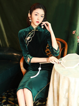 Green velvet cheongsam 2020 new retro Chinese style long autumn and winter long sleeve modified dress women