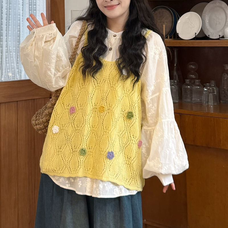 Korean-Style Artistic Candy-Colored Knitted Vest for Women, 2026 Spring, Hollow Embroidery, Versatile, Slimming Tank Top Vest