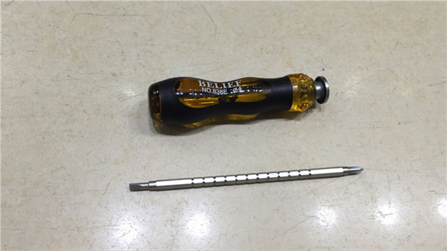 Mills multi-function head change screwdriver (one ten) word change head telescopic screwdriver 4*100mm S2 material