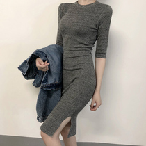 Knitted dress womens 2020 autumn and winter new retro slim-fitting thin temperament medium-long split hip bottoming skirt