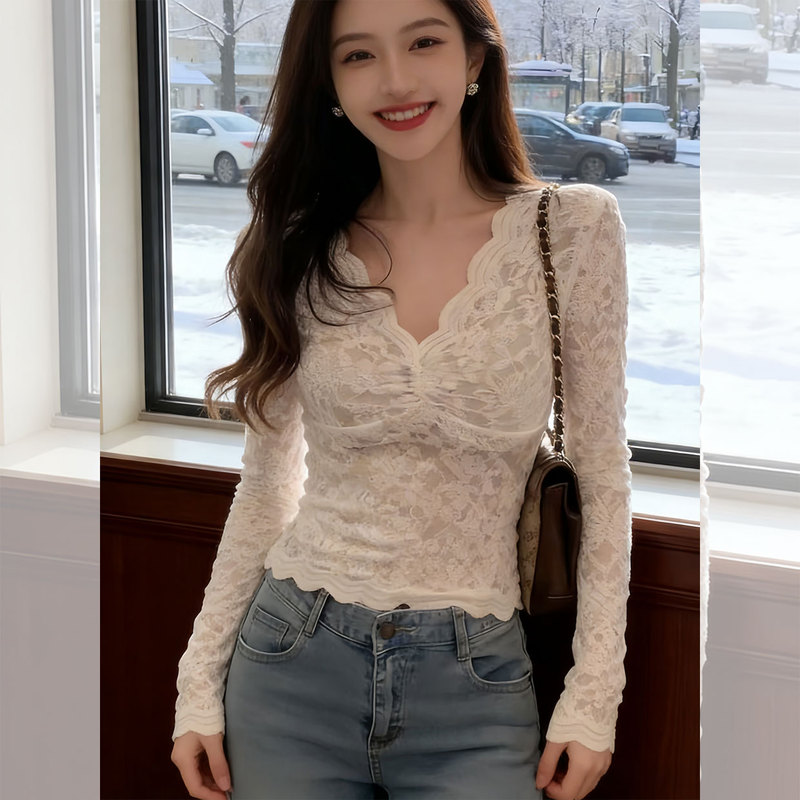 Spring White V Neck Lace Bottoming Shirt for Women 2026 Autumn and Winter New Style Fleece-Lined Mesh Sexy Fur Inner Top