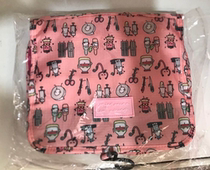 Pink make-up ornament containing bag for the color of the body