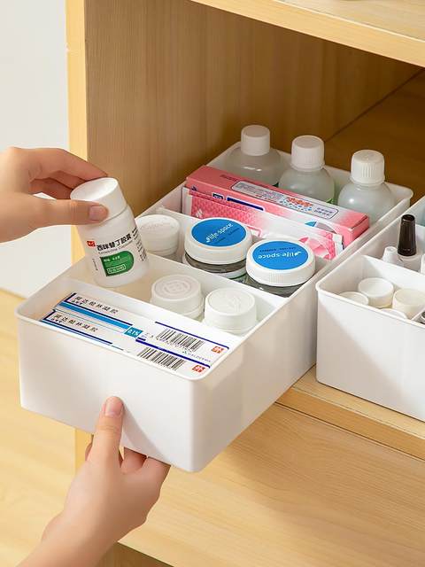 Storage medicine box for household regular medicine packing and partition box for living room sorting box convenient storage for student dormitory storage