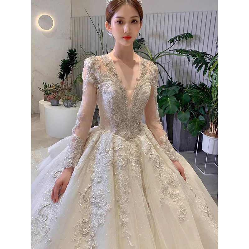 French long sleeves main wedding dress 2021 new bride pregnant women winter V-neck slim high-grade texture 2022 big tail