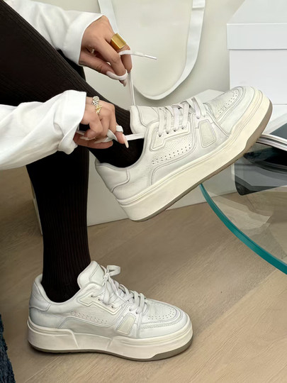 Estación Europea 2025 Otoño e Invierno Nuevos Zapatos Blancos Viejos Hechos a Mano de Suela Gruesa Zapatos de Mujer Zapatillas de Deporte versátiles Zapatos Deportivos y Casuales de Moda