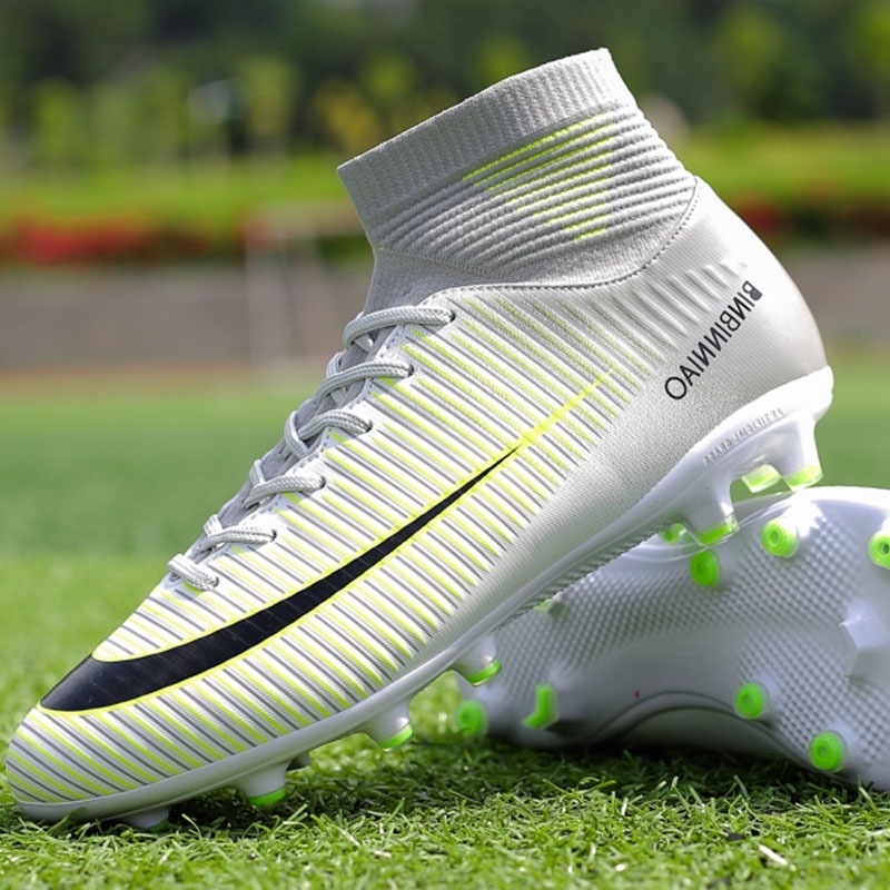 C Romési high cylinder football shoes male and female assassins long shredding AG short nails CR7 children 11 students anti-slip training TF shoes