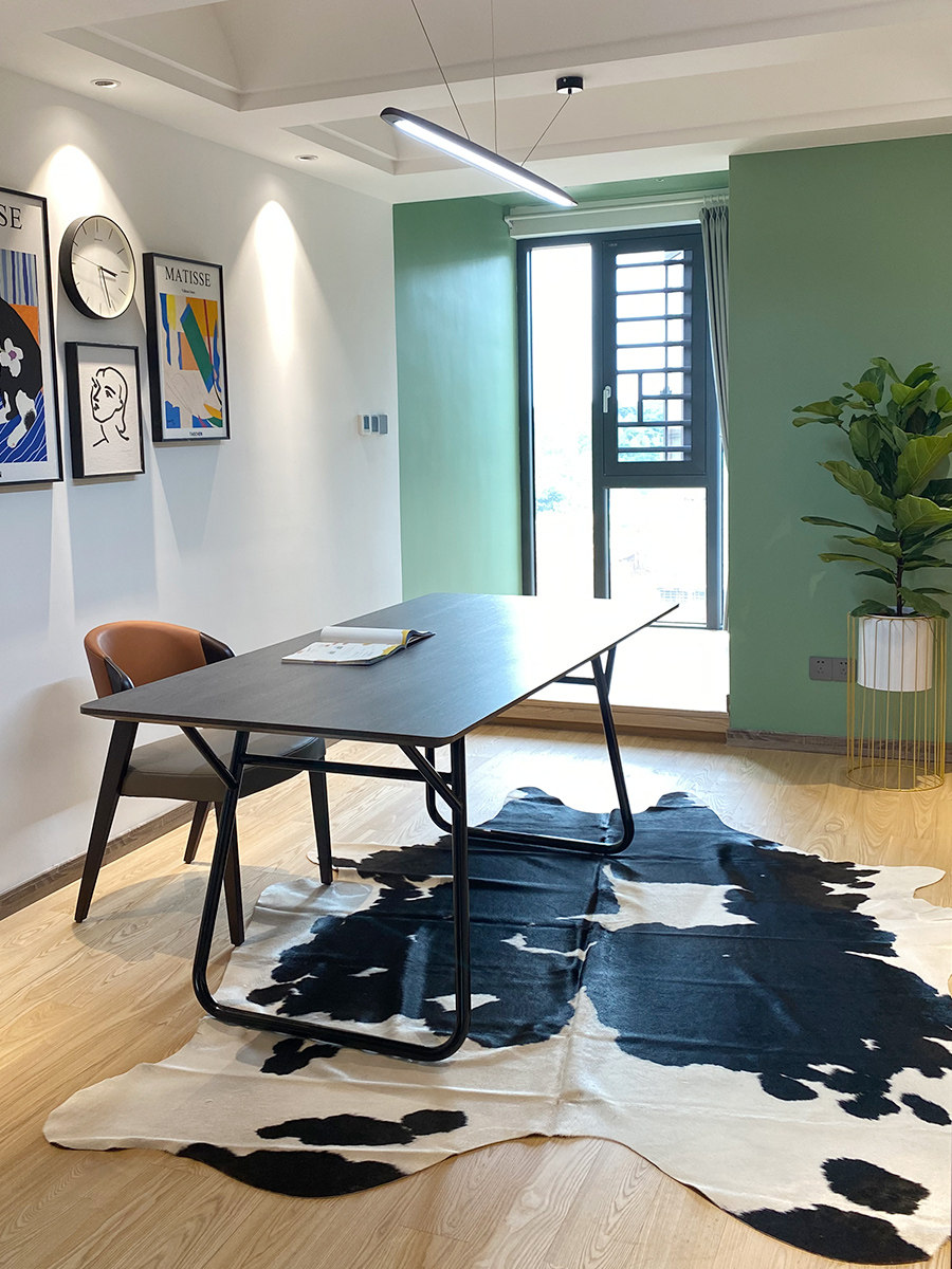 Imported light luxury living room leather whole cowhide carpet animal skin high-grade black and white horse hair horse leather floor mat with fur