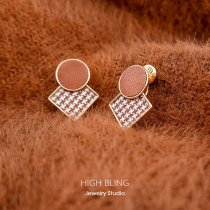 Mosquito coil plate ear clip no ear holes female fashion wild houndstooth leather fabric earrings earrings female models 925 silver needle