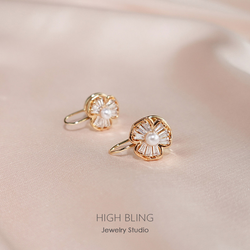 Original mosquito coil ear clip without pierced ears female wild commuter zircon clover earrings earrings female s925 silver needle