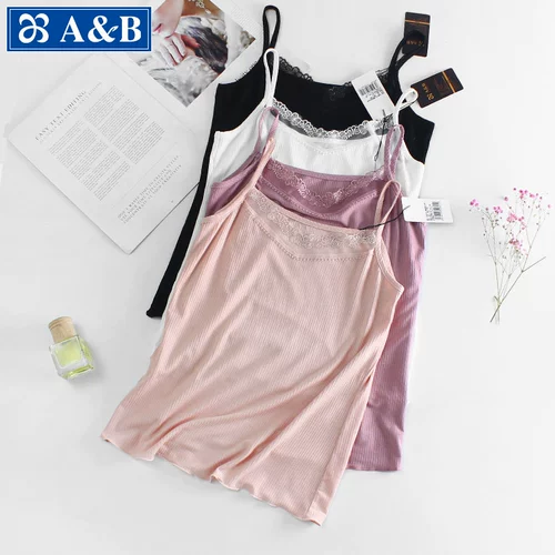 Кружевной шелковый приятный телу летний топ с чашечками, приталенный тонкий жилет, по фигуре