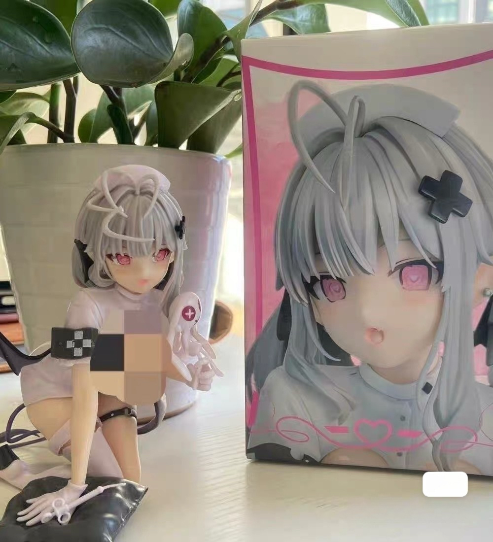 Domestic out-of-print Little Devil Watching Nurse in the Palace of Death Kanna Nurse Figure Model Case Ornament