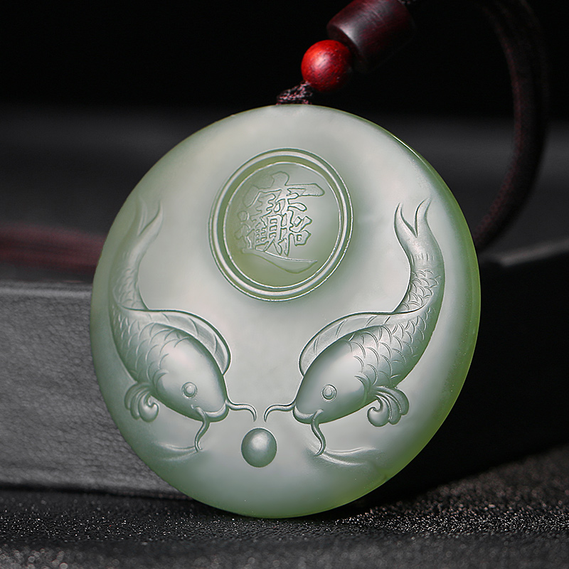 Beautiful fat run Xinjiang Hetian jade pendant Green and white jade pisces pendant Jade pendant Jade more than a year jade necklace