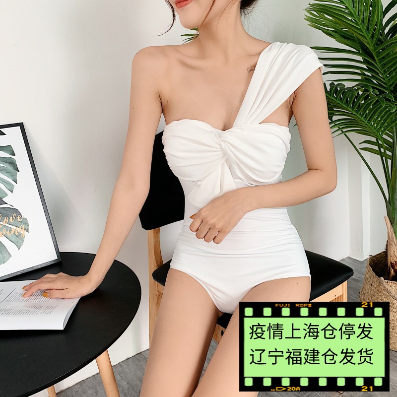 Even the swimsuit women's summer 2022 new exploits with a slim fit South Korean ins sexy swimsuit to gather for a soak spa