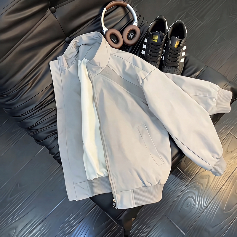 2026 Workwear Deconstructed Flight Stand-Collar Jacket for Men, High-End Feel, Regular Shoulder Design, Short Baseball Jacket, American Style 2026 Workwear Deconstructed Flight Stand-Collar Jacket for Men, High-End Feel, Regular Shoulder Design, Short Baseball Jacket, American Style