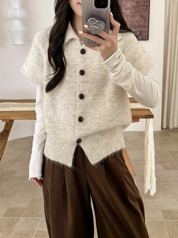 Korean-Style Polo Collar Knitted Sweater Short-Sleeve Vest for Women, Early Autumn High-End Layered Versatile Youthful Top Korean-Style Polo Collar Knitted Sweater Short-Sleeve Vest for Women, Early Autumn High-End Layered Versatile Youthful Top