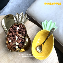 Shake sound Nordic light luxury gold-plated pineapple ceramic bowl Cute fruit dessert snack bowl Food photography photo props