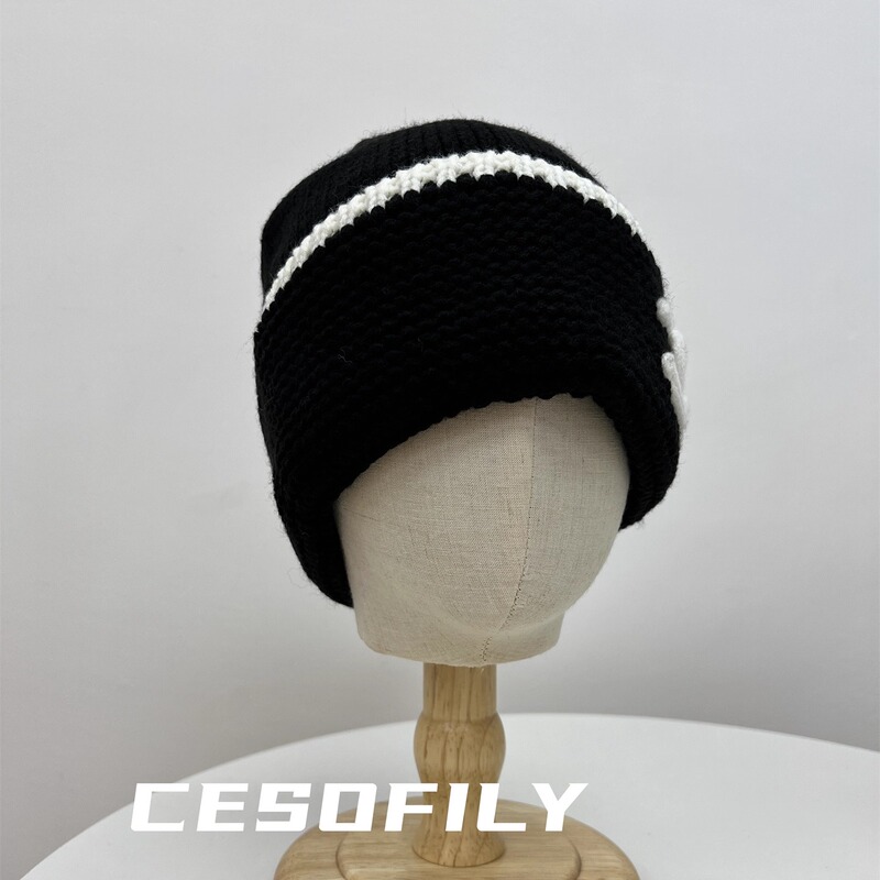 Cesofily Miss Coco Black and White Color-Blocked Cold Weather Hat Cashmere Wool Knitted Hat Warm Hat for Women