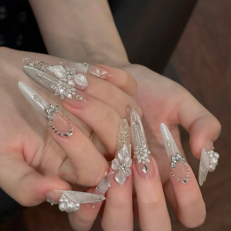 Autumn and Winter Handmade Wearable Long Nails with Fine Dog-Shaped Light Luxury Sparkling Rhinestones, Cat's Eye, Petal Fake Nails, Finished Wedding Nails Autumn and Winter Handmade Wearable Long Nails with Fine Dog-Shaped Light Luxury Sparkling Rhinestones, Cat's Eye, Petal Fake Nails, Finished Wedding Nails