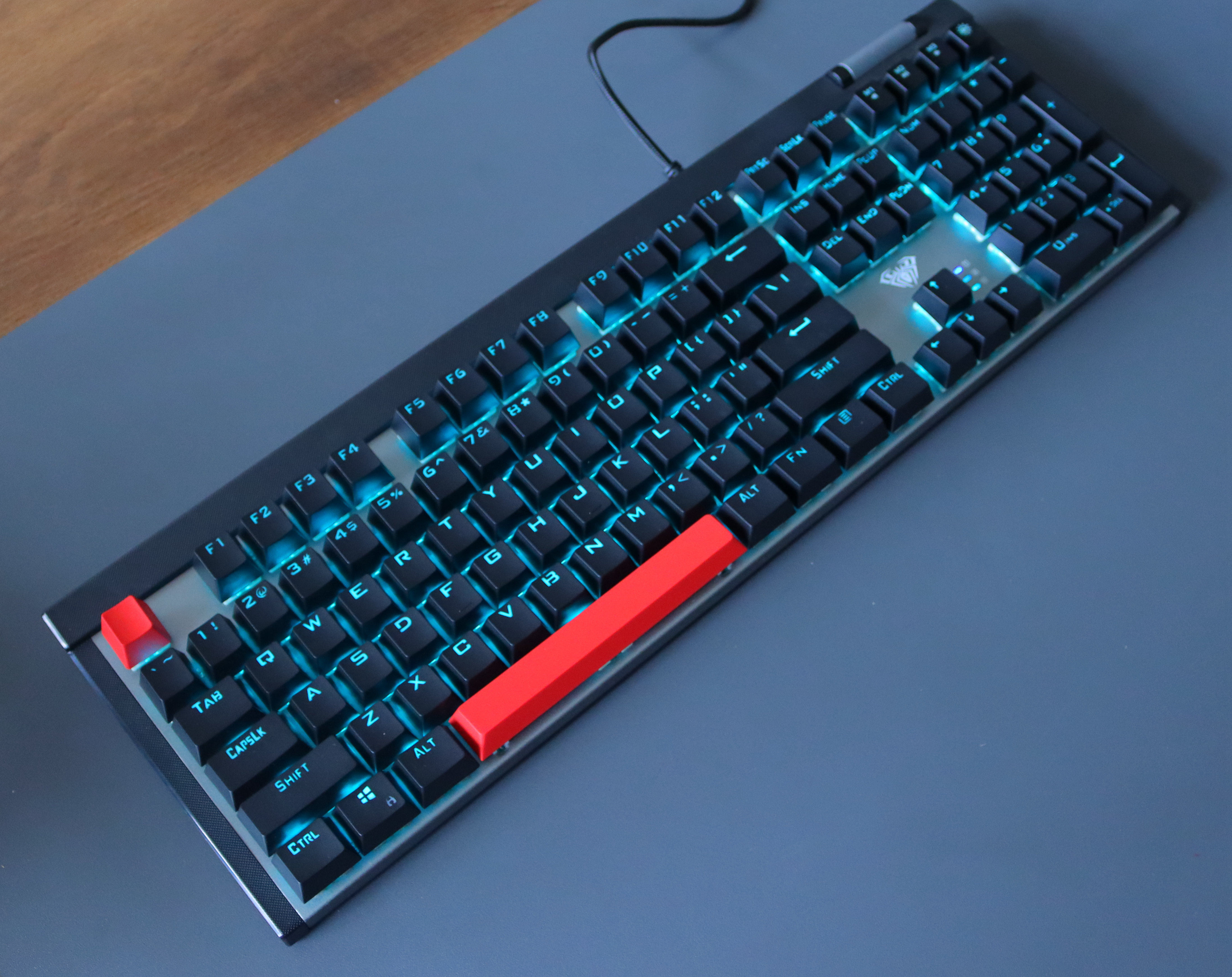 Exhibit brand new sample Mechanical keyboard Short-plug RGB mixed light Single light 104 key 87 key All-key No rush