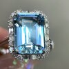18K gold diamond-set clear Santa Maria aquamarine ring, main stone 4.85 carats