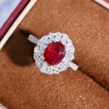 18k gold diamond inlaid natural unburned ruby ring. the main stone is 1.13 carats. the color is rich and hot.