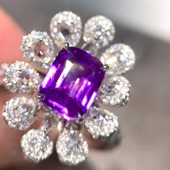 18k gold diamond inlaid high-quality unfired purple sapphire ring, main stone 2.52 carats, clean glass body