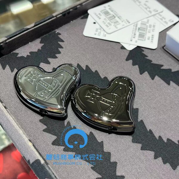 Япония в наличии Post Vivienne Westwood Queen Mother West сатурн любовь газированный зажигалка серебристый и черный