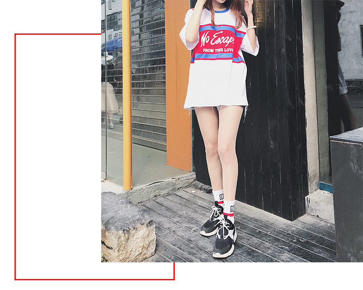 Thủy triều vớ thương hiệu nữ Nhật Bản cao đẳng gió vớ ống Châu Âu và Hoa Kỳ đường phố trượt ván thể thao vớ hoang dã ins phụ nữ vớ tất nike