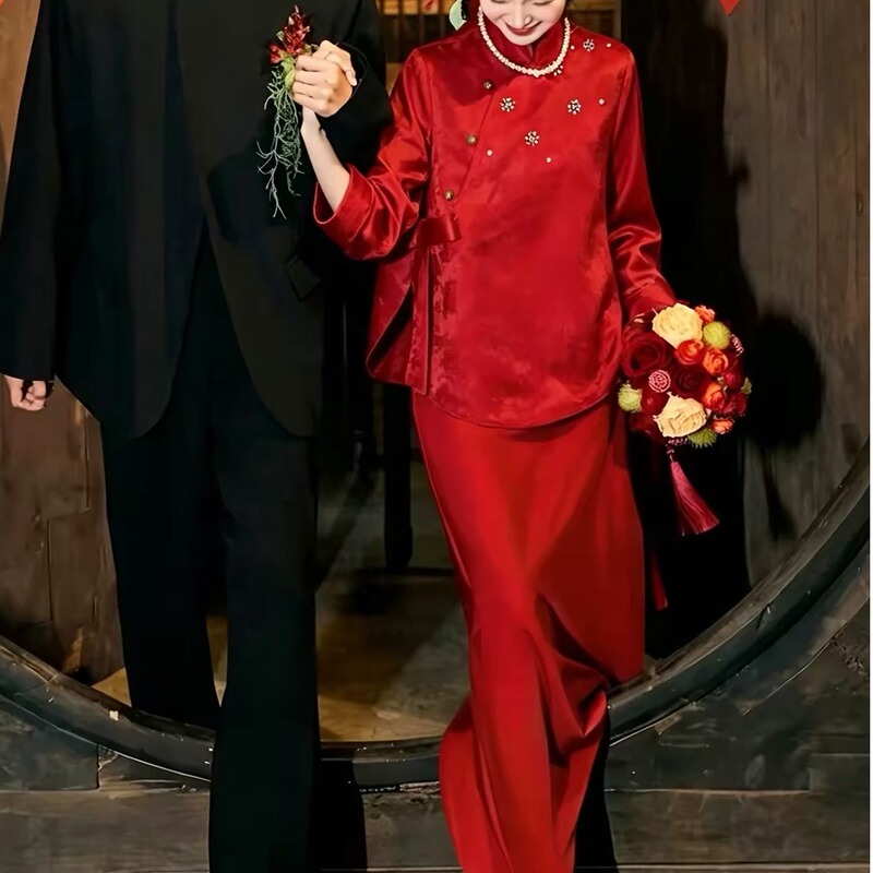 Plus-Size Autumn and Winter New Chinese-Style Cheongsam Toast Dress for Bride, Wedding and Engagement Dress, Tummy-Concealing, Slimming, Long-Sleeved Suit for a Happy Marriage
