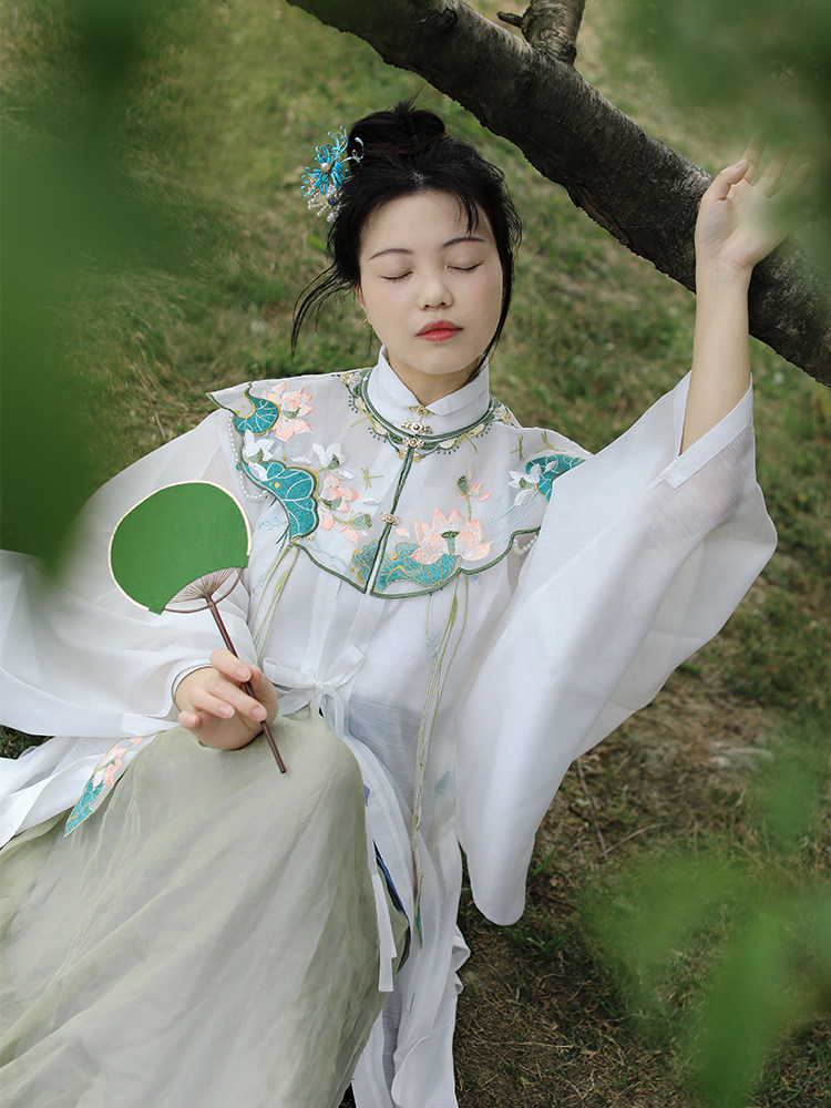 二十四时原创汉服女云肩明制装饰披肩假领刺绣云肩立领春秋款夏款:穿越时空的华美之选 -汉服套装-淘宝百科网