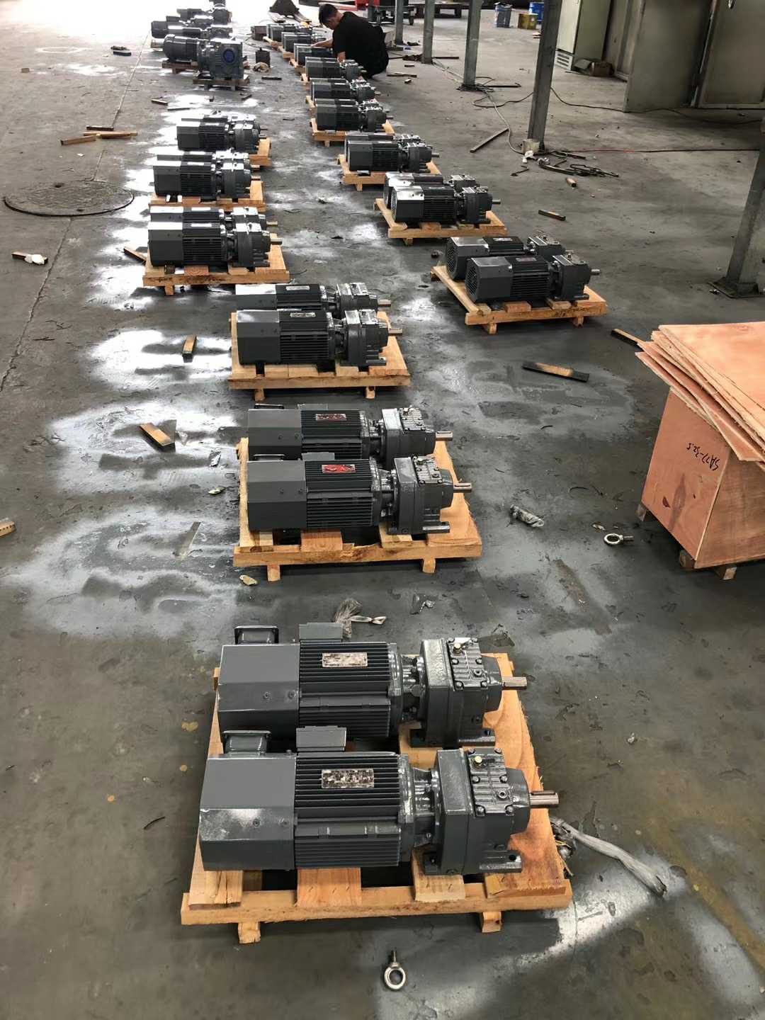 Hard tooth surface Big four series Reduction Gears K S R F gear reducer inclined gear worm gear Worm Gear Gearboxes