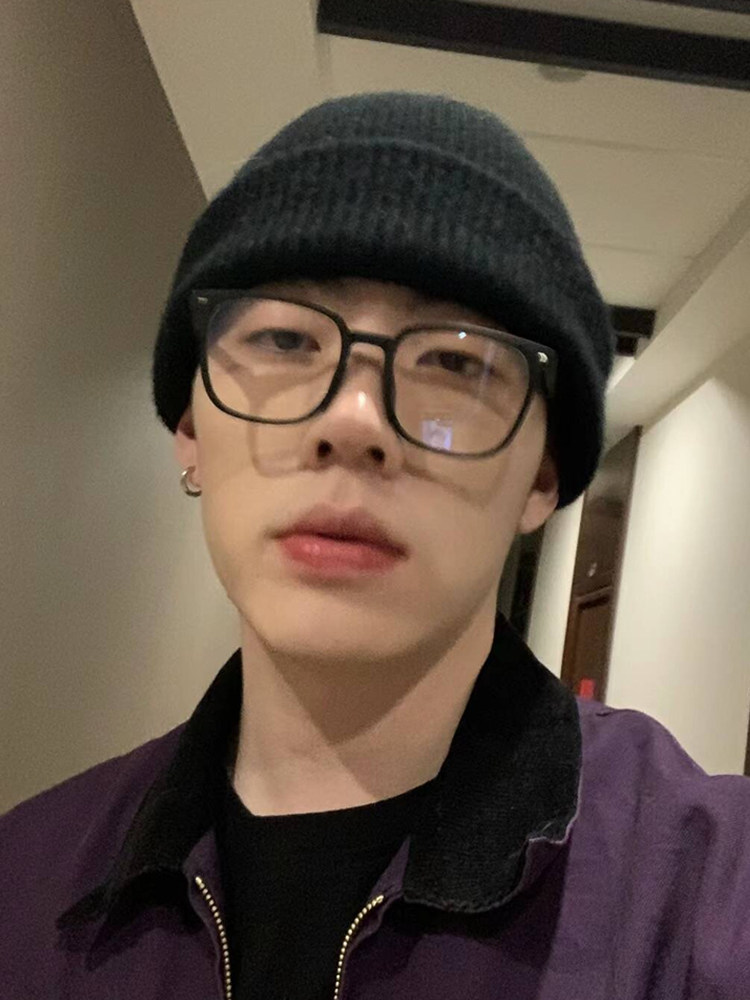 Black-Framed Glasses for Men, Suitable for Nearsightedness, Can Be Customized with Prescription, Make the Face Look Slimmer, Stylish and High-End, Blue Light Blocking, Square Frame Glasses for Men